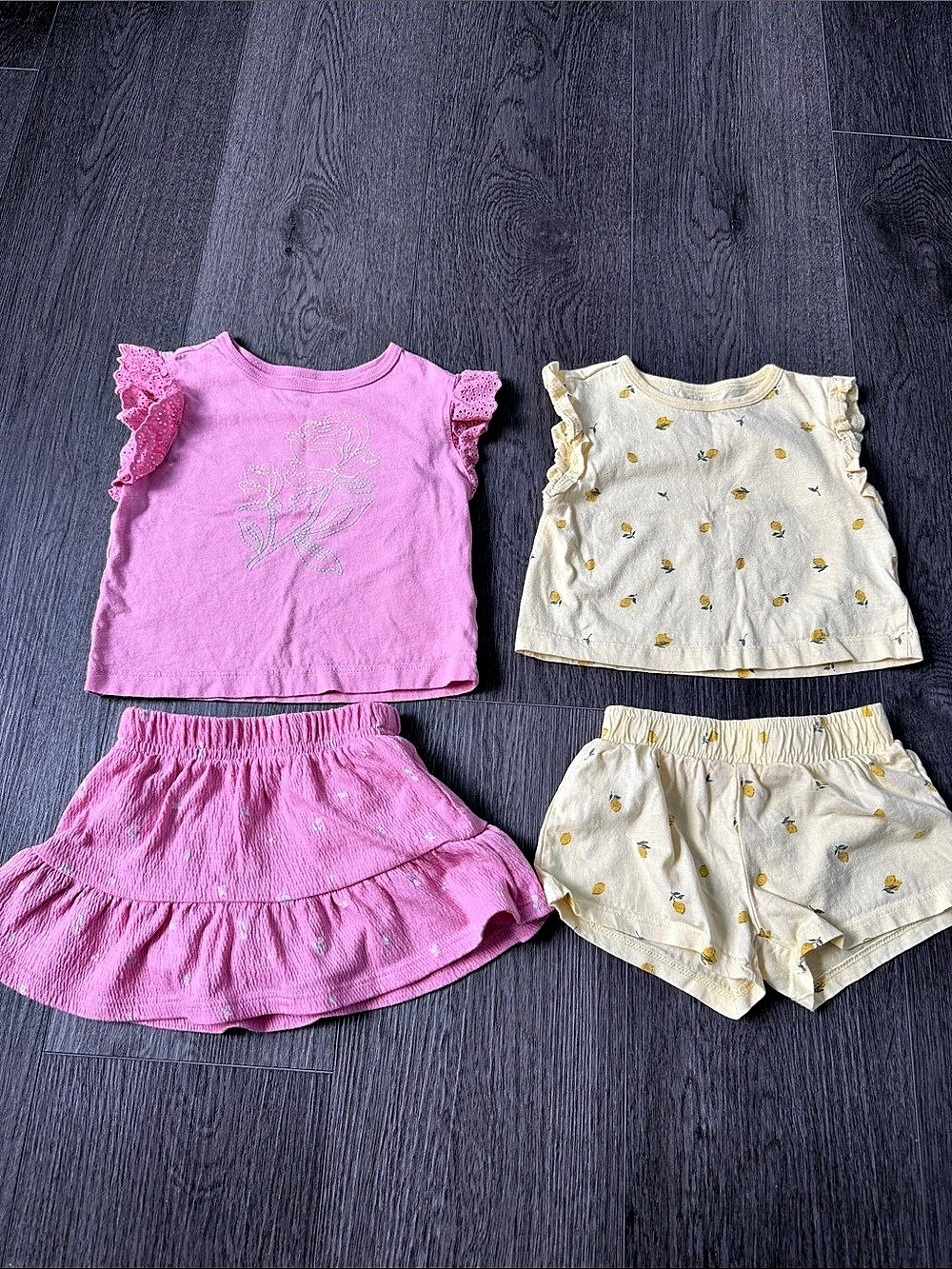 Carter's 4-Piece Floral Outfit Set Baby 12M in Pink & Yellow